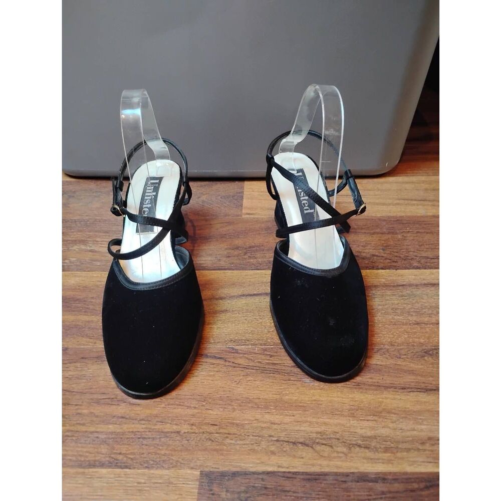 Unlisted by Kenneth Cole velvet heel